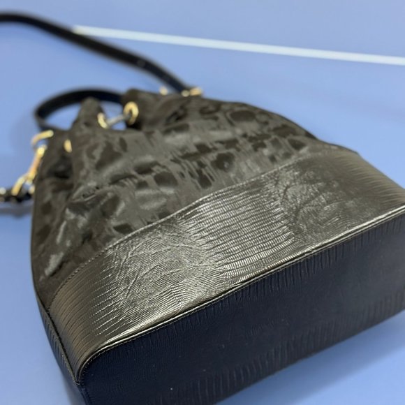 Brahmin Black Selene Bucket Shoulder Bag- Used - Picture 9 of 12